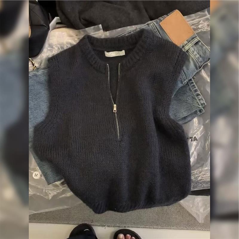 韩系慵懒风复古圆领针织马甲女2025新款叠穿半拉链显瘦休闲背心秋