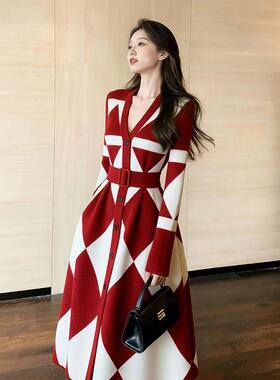 气质红色针织连衣裙女巨好看的冬装收腰高级感漂亮打底内搭长裙子