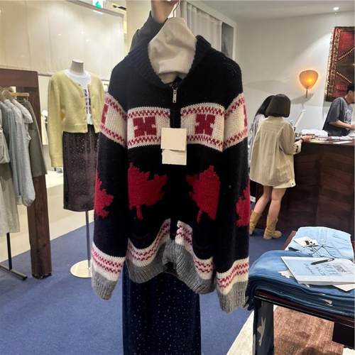 秒收！黑色复古枫叶拉链羊毛毛衣女2025秋冬新款宽松针织开衫外套