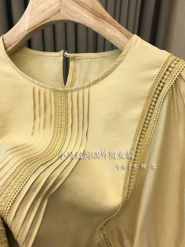 赞！！柔美浪漫！轻松惬意！简约气质蕾丝拼接压褶灯笼袖衬衫女夏