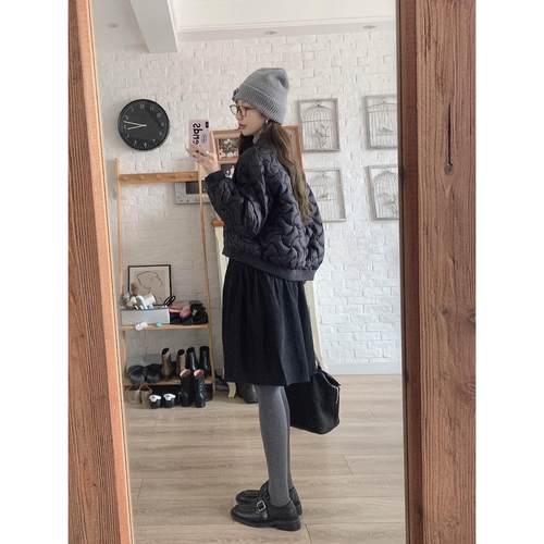 黑色轻薄羽绒棉服+黑色灯芯绒半身裙通勤微胖显瘦遮胯裙子两件套