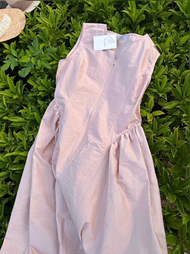 牛X货 巨炸裂！上身立马小蛮腰！粉色v领拉链连衣裙收腰背心裙子