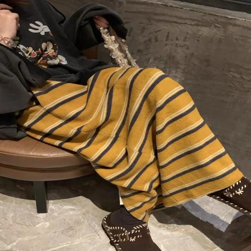 牛X货 巨炸裂！黄色条纹针织半身裙女秋冬慵懒显瘦直筒后开叉半裙
