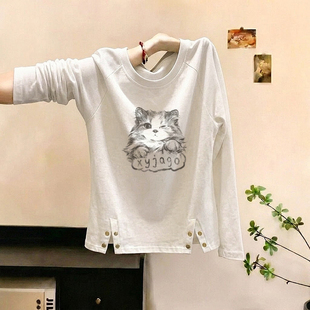 白色卡通猫咪印花长袖T恤女秋季修身显瘦两侧开叉纽扣打底衫上衣