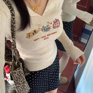 潮牌露锁骨打底衫女生秋冬燕麦色Polo领辣妹修身显瘦长袖针织上衣