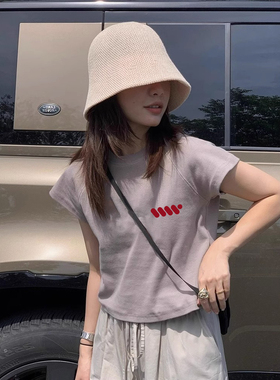 潮流正肩短袖t恤女生夏季新款超火紫色显白辣妹修身显瘦短款上衣