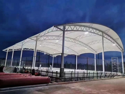膜结构篮球场场顶棚网球运动场雨棚中小学足球场操场体育看台雨蓬