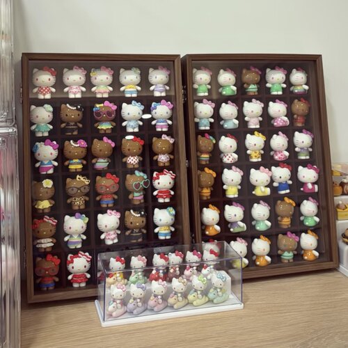 TOPTOY萌粒HelloKitty泳衣派对盲袋彩虹糖娃娃展示架防尘30格收纳