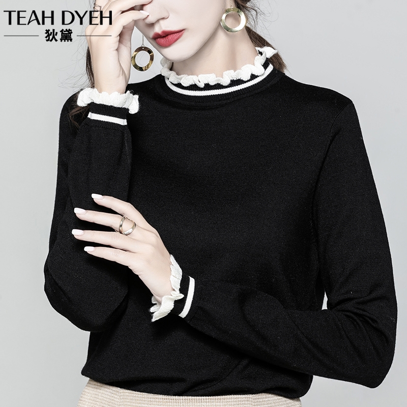 半高领荷叶木耳边黑色细条纹毛衣