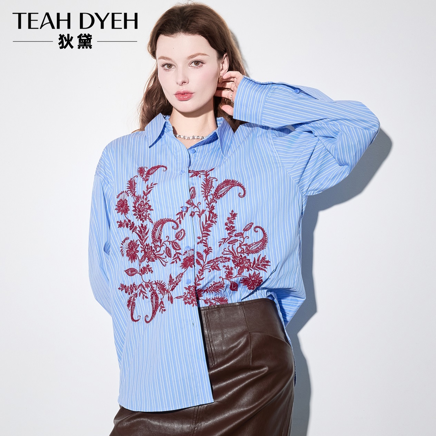 立体刺绣蓝白竖条纹棉衬衫薄外套