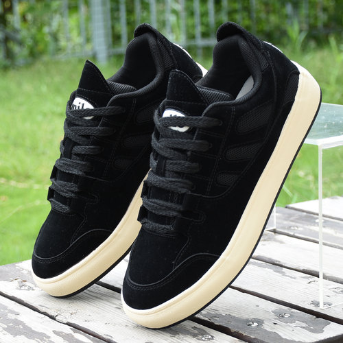 黑色鞋子男款秋季透气平底鞋男鞋2025新款面包鞋男生休闲运动板鞋