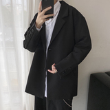 黑色