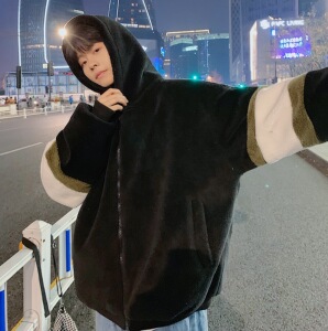 秋冬季羊羔毛棉衣外套男韩版潮潮流帅气加绒加厚宽松休闲棉袄图片