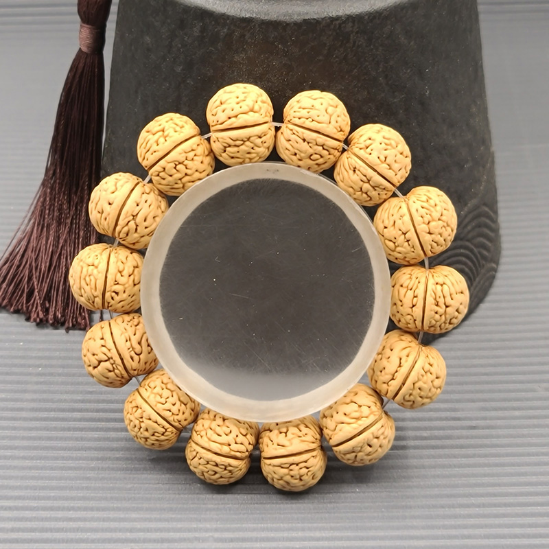 三易太行山野生矮桩苹果圆磨盘同树平尾脑纹桃核文玩手串菩提念珠