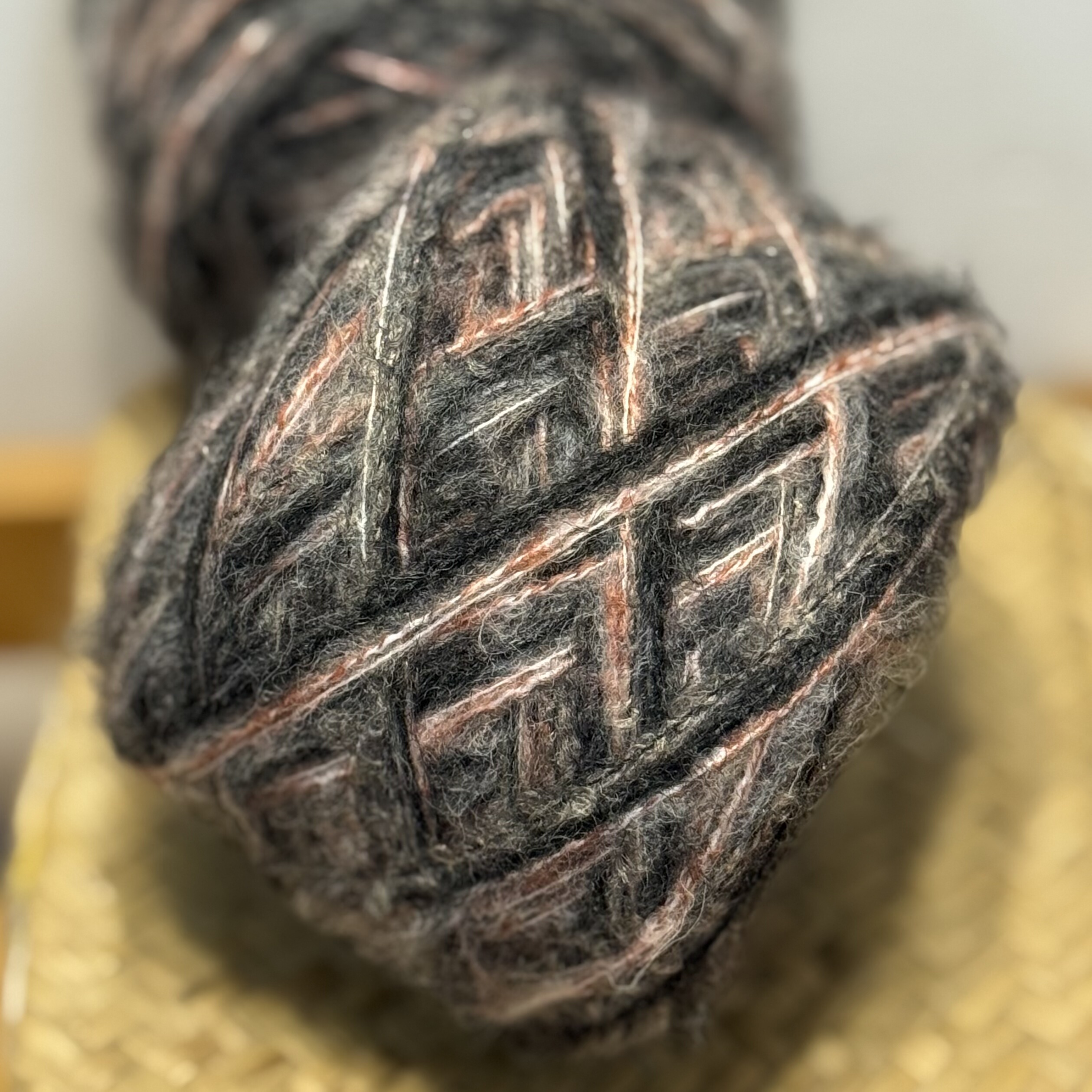 复古美拉德灰粉调小香风羊毛手混线外套发卡衣服包围巾手工线团,个性定制/设计服务/DIY,针织类定制/加工,淘宝优惠券,粉丝福利购,淘宝优惠卷