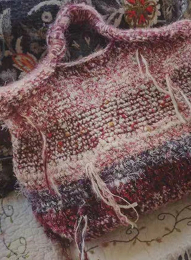 小红书同款紫色羊毛手混线单肩手提手拿包手工棒针钩针毛线编织包