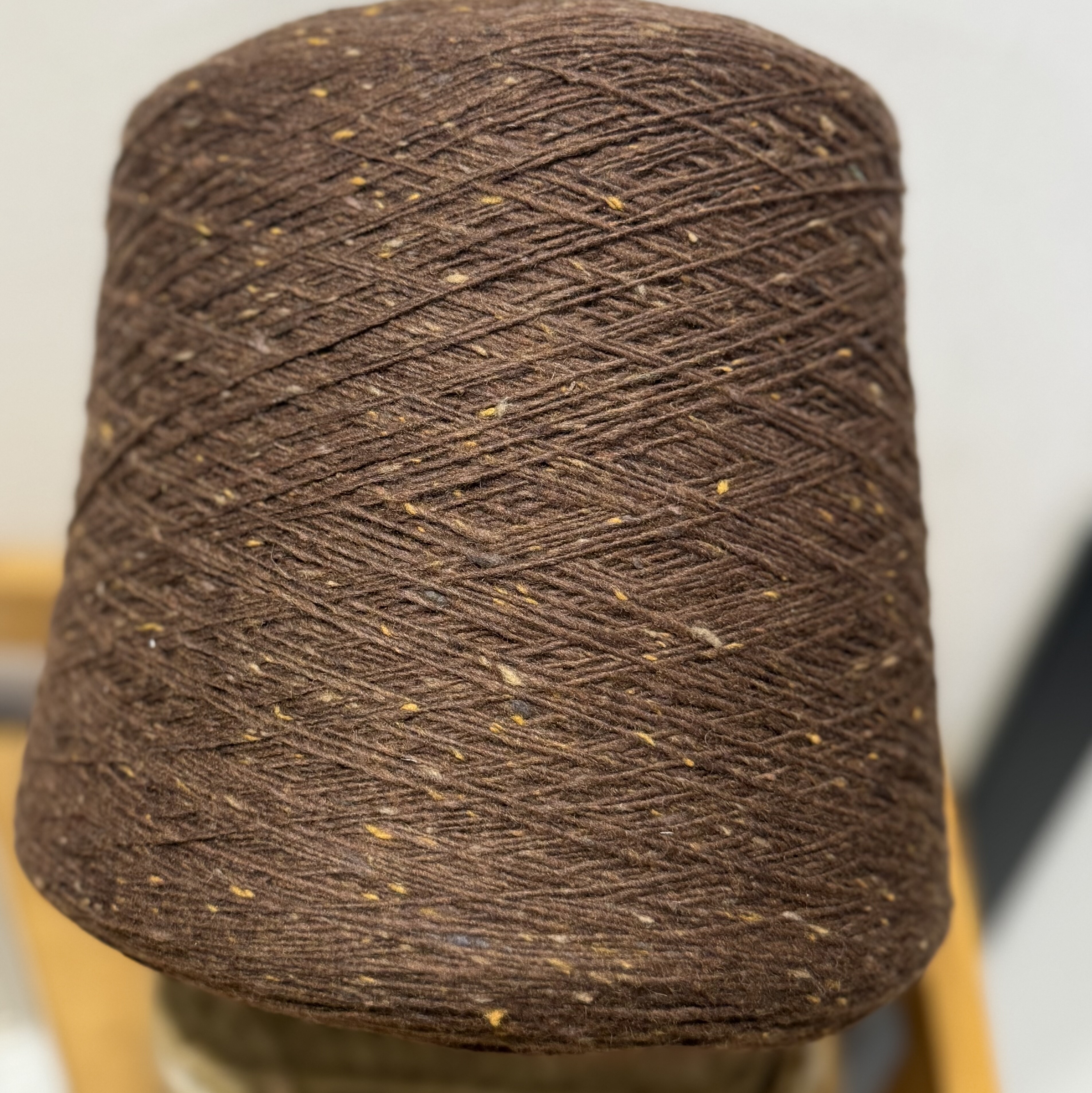 美拉德巧克力色彩点意大利原桶80羊毛1/6支外套衣服包围巾毛线团