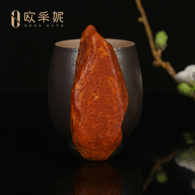 收藏级天然蜜蜡原石吊坠