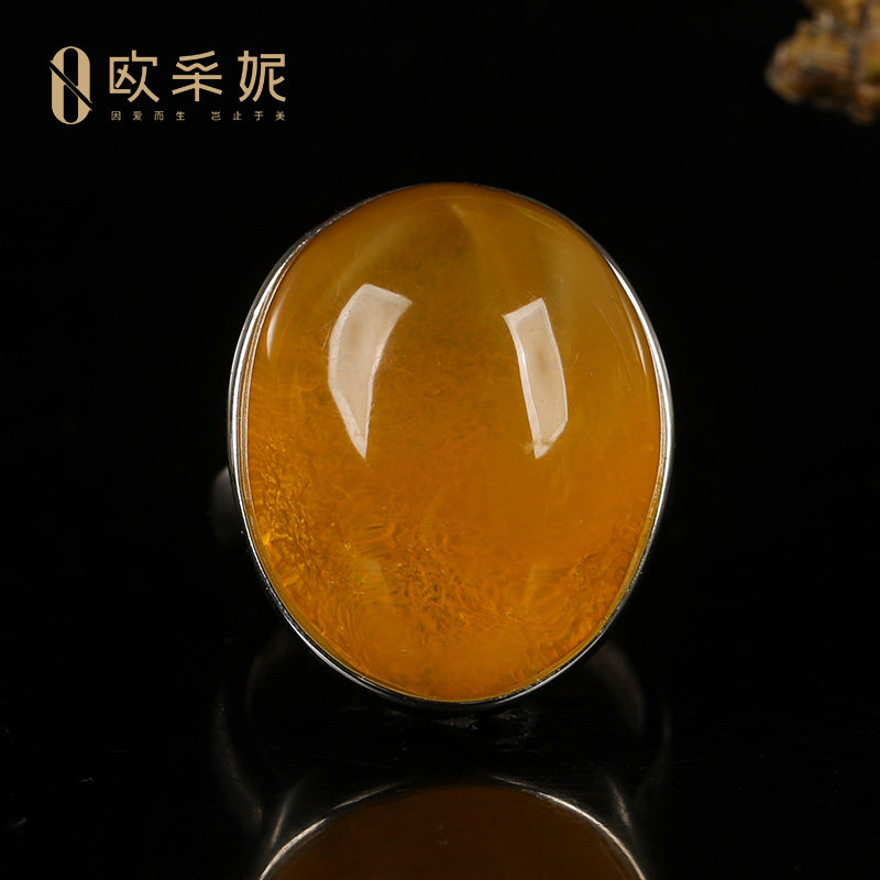 欧采妮S925银镶鸡油红蜜蜡戒指