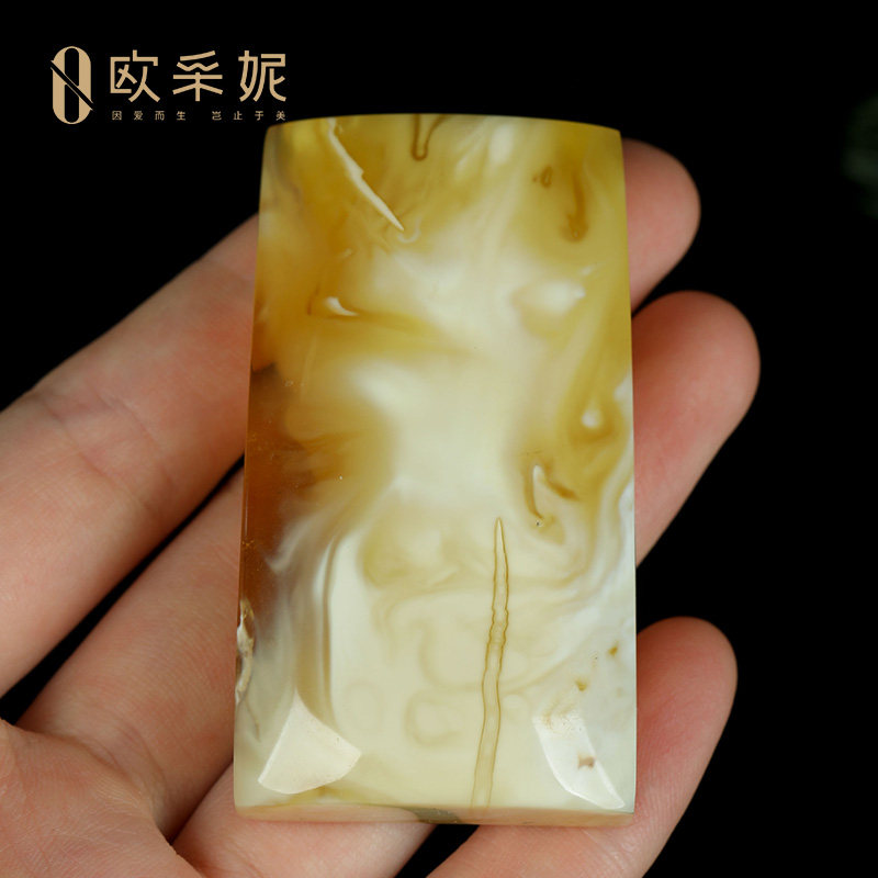 欧采妮蜜蜡吊坠【妖花无事牌】天然原石琥珀白花满蜜挂坠俄料孤品