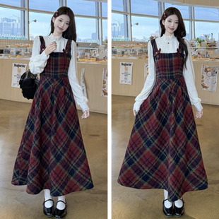 大码圣诞新年战袍红色格子连衣裙女秋冬胖mm学院风显瘦毛呢长裙子