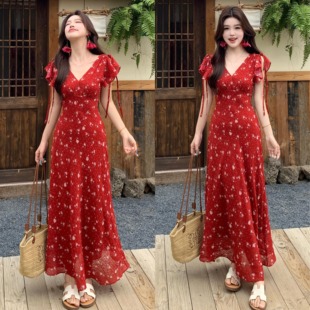 收腰长裙子 胖mm纯欲风飞飞袖 大码 度假风红色V领碎花连衣裙女夏装