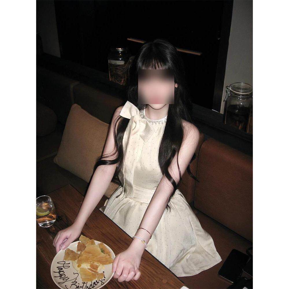 千金纯欲烫钻亮闪蝴蝶结挂脖收腰连衣裙度假生日礼裙小个公主短裙
