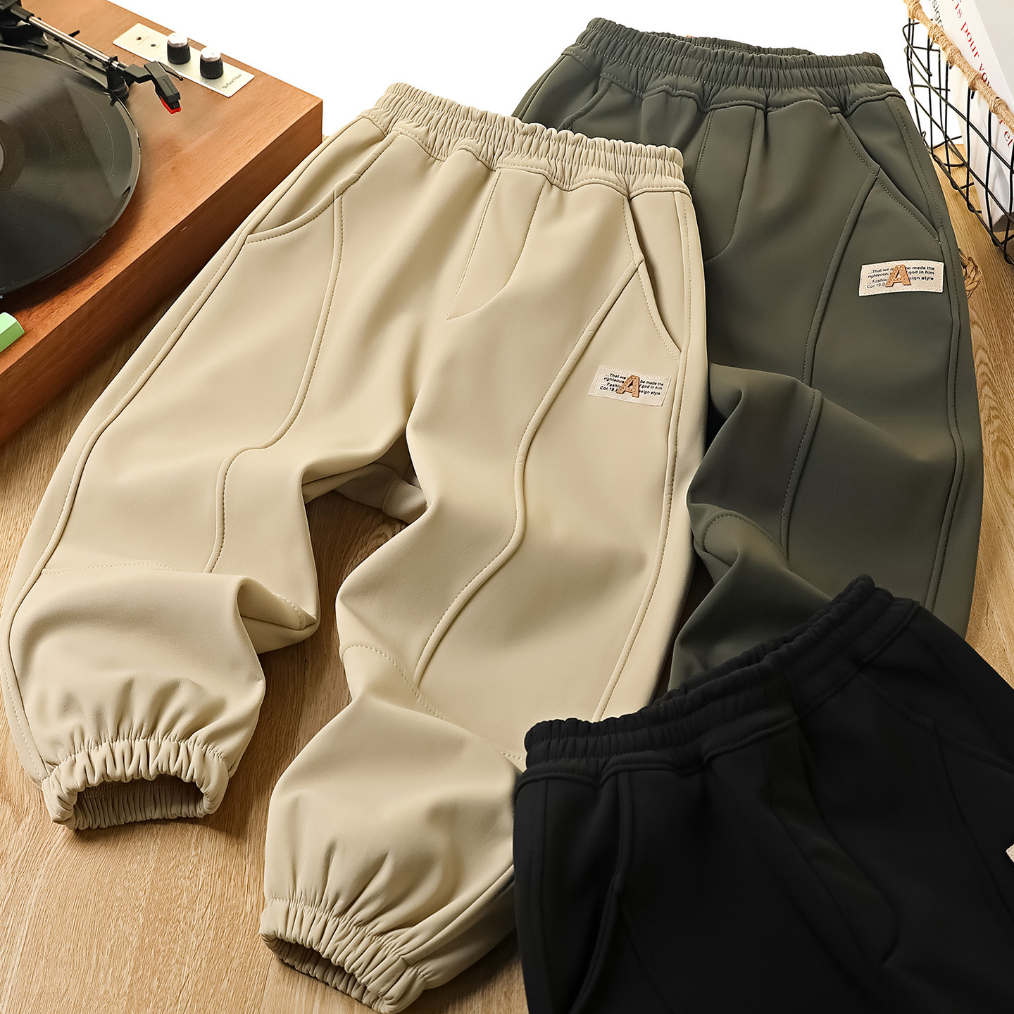 男童加绒冲锋裤秋冬2025新款裤子儿童户外帅气长裤中大童运动裤潮