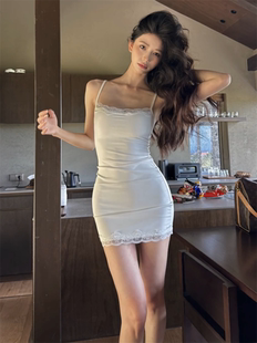 方圆同款白色吊带裙收腰辣妹小众纯欲女夏季蕾丝花边性感包臀短裙