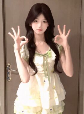 吃啥呢夏季甜美小飞袖上衣半身裙