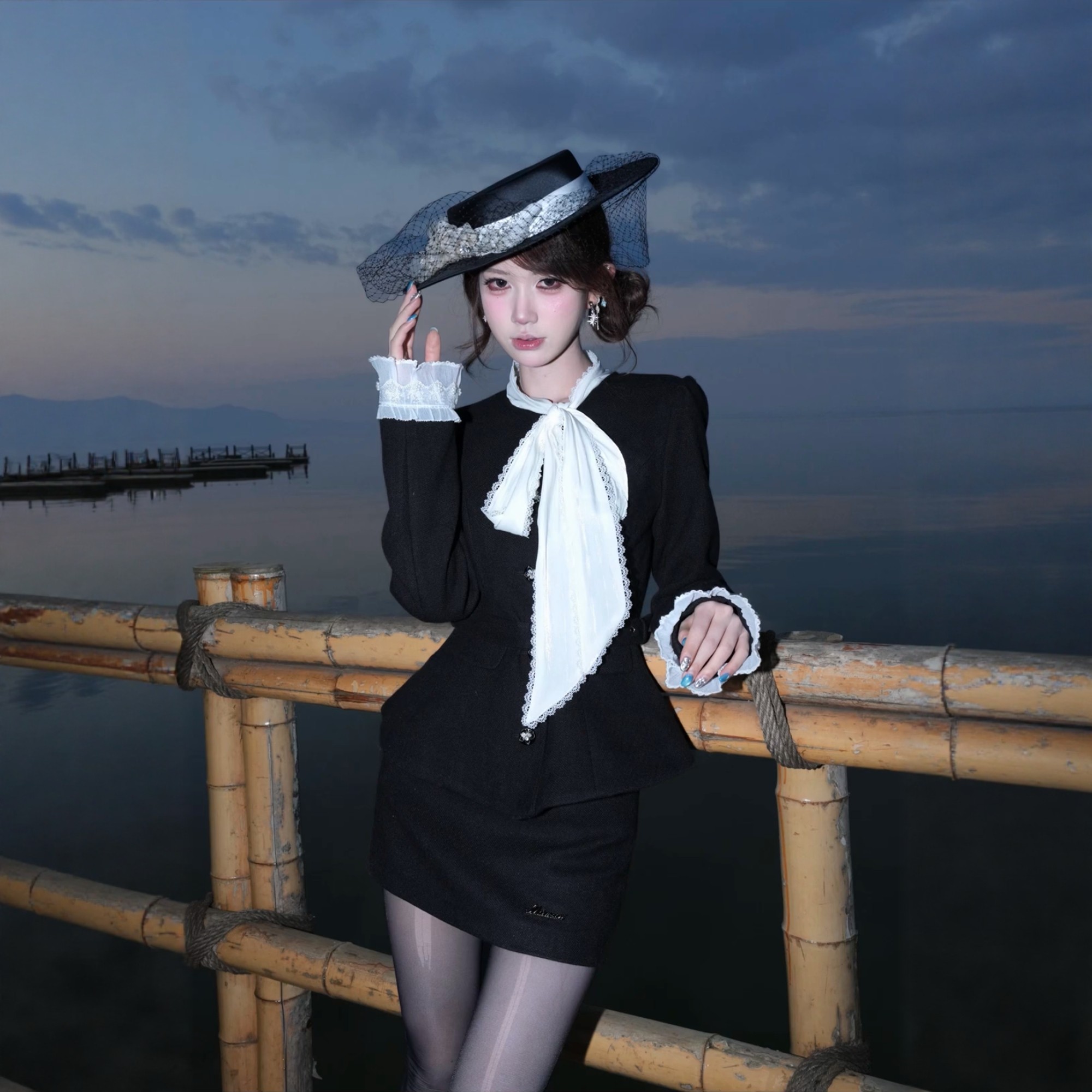 梁嘉蕊小洋装两件套富家千金女套装秋季新款时尚西装外套短裙轻奢