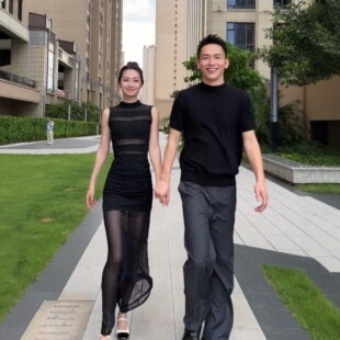 柴三岁同款优雅显瘦轻奢显瘦长裙黑色透视无袖女收腰纱裙高级感