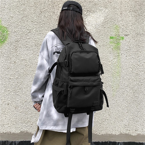 日系暗黑风机能大容量潮流双肩包