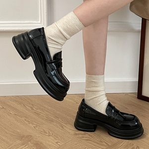 深霖黑色厚底英伦风小皮鞋女2023年新款学院风百搭增高通勤乐福鞋