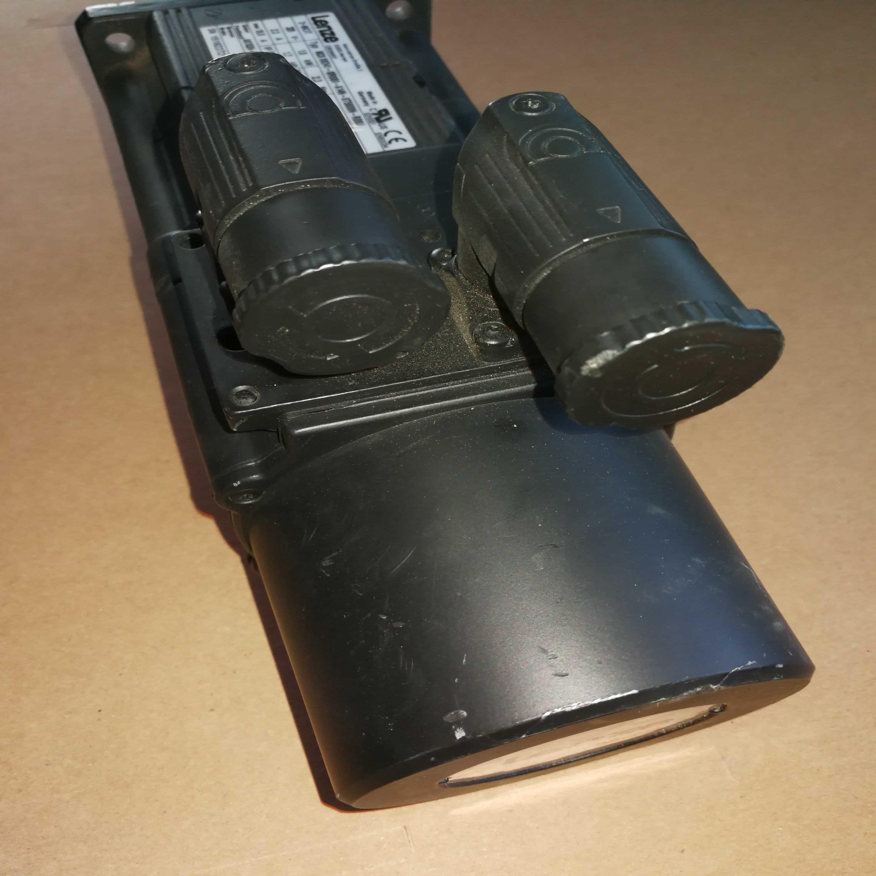 MCS09D41-SRSB0-A14N-ST5S00N-R0SU 伺服电机 MCS09D41-SBSR0