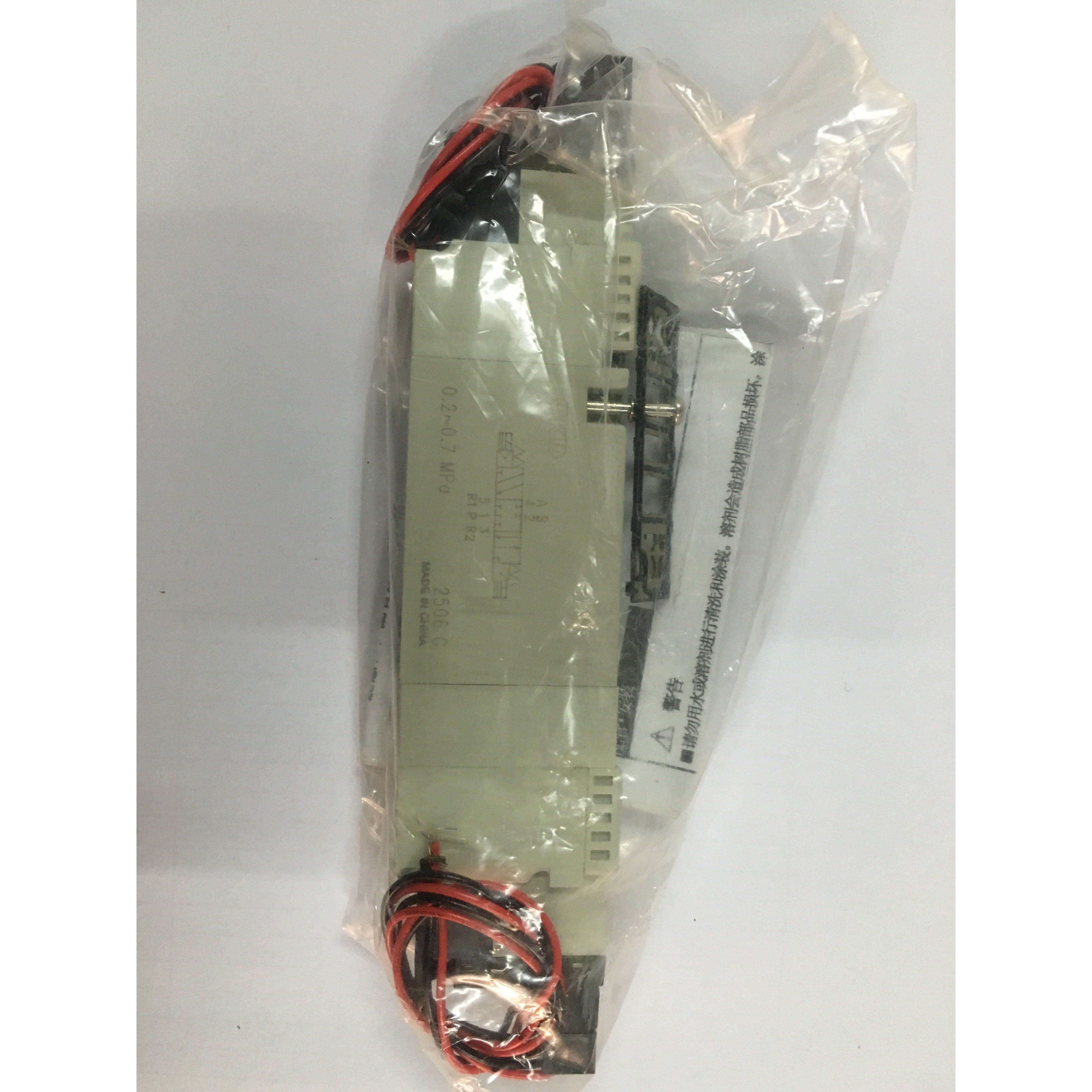 4GD230-06-E2C-3现货CKD三位五通电磁阀DC24全新原装正品现货发货