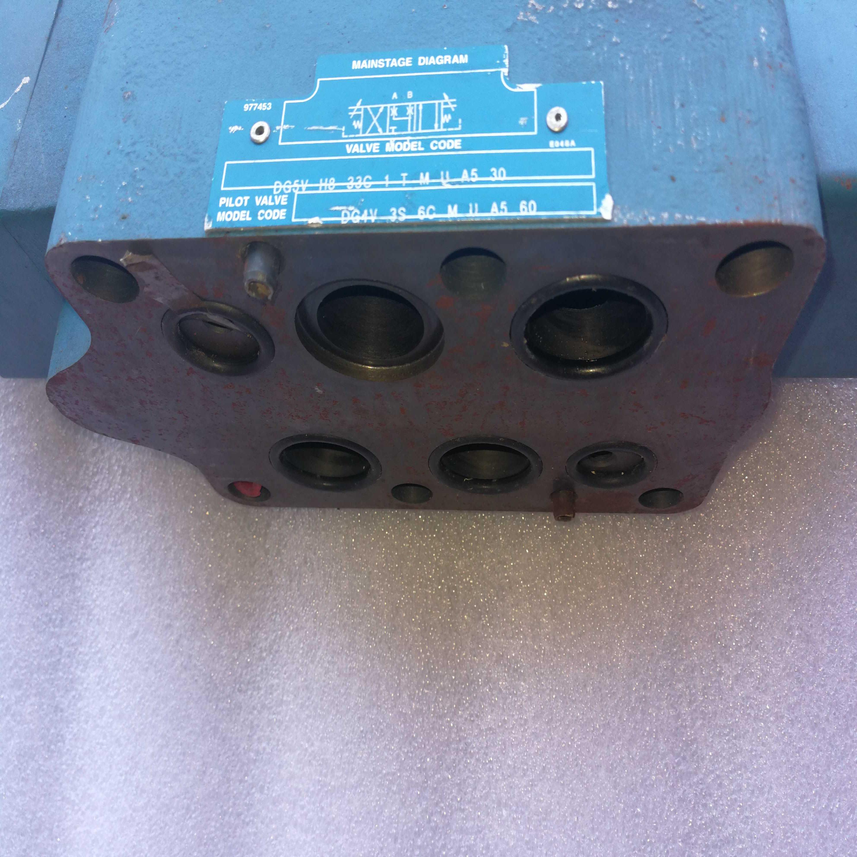 DG5V-H8-33C-1-T-M-U-A5-30 加 DG4V-3S-6C-M-U-A5-60多级电