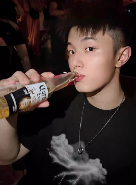 245g重磅黑色闪电印花t恤男生短袖美式高街夏季纯棉宽松潮牌上衣