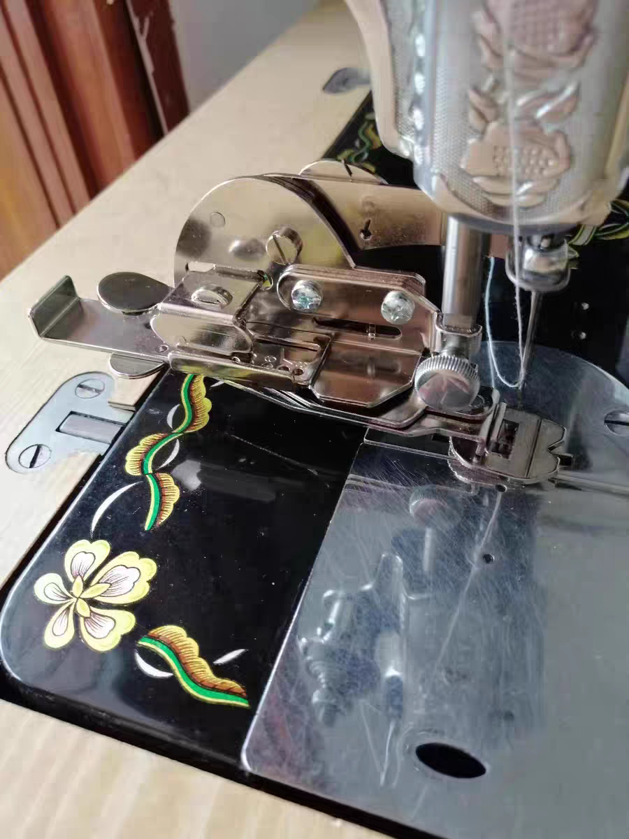 老式缝纫机锁边压脚花式压脚蝴蝶蜜蜂西湖牌等老式通用拷边压脚