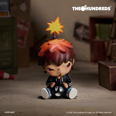 POPMART泡泡玛特小野Hirono × The Hundreds炸弹手办吊卡