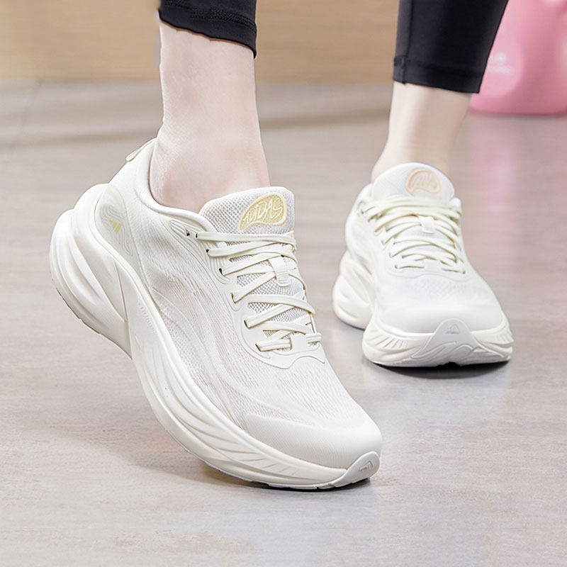 阿迪达斯正品女鞋2026夏季新款缓震运动鞋网面透气跑步鞋KJ0213