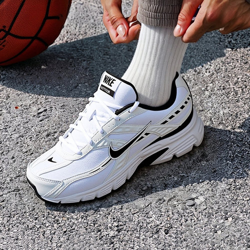 NIKE2025秋季新款复古休闲鞋