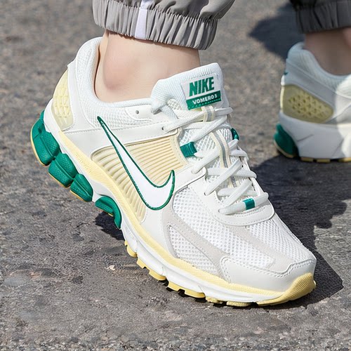 NIKE新款男鞋网面鞋跑步鞋耐克