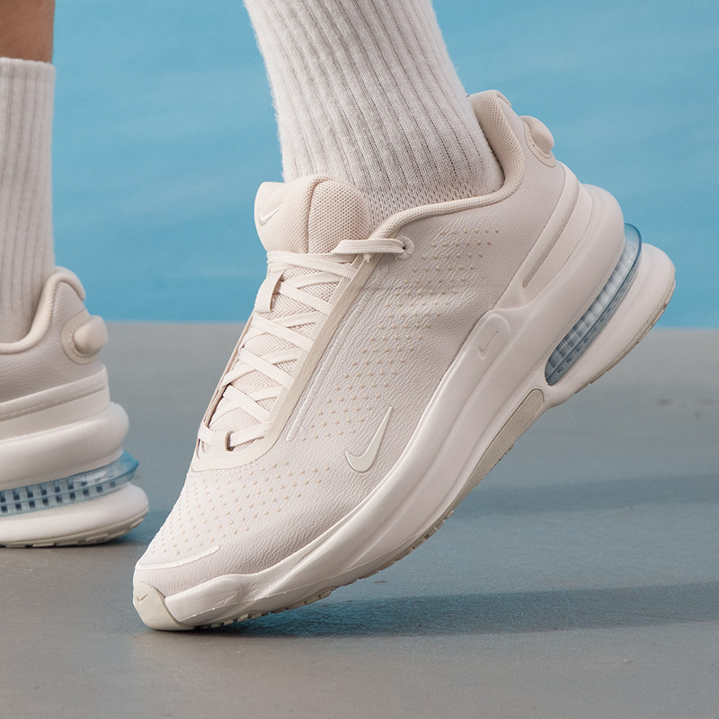 NIKE耐克缓震气垫跑步鞋男鞋春季新款轻便运动鞋户外慢跑鞋IB2746