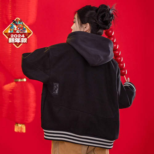 红色休闲外套阿迪达斯男