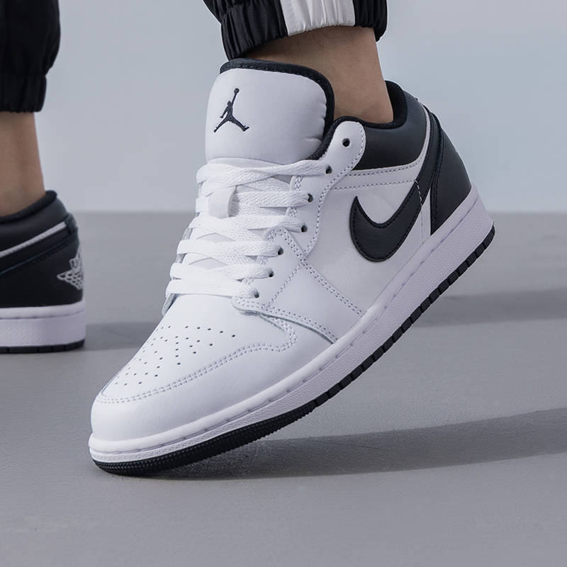 耐克AJ1 AIR JORDAN男鞋篮球运动鞋休闲鞋熊猫缓震轻便板鞋553558