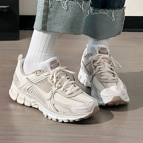 幸运叶子丨NIKE耐克女鞋zoom vomero 5气垫运动鞋复古潮流休闲鞋