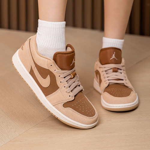 幸运叶子丨耐克女鞋运动鞋AIR JORDAN 1休闲篮球鞋时尚低帮板鞋