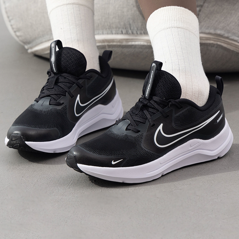 NIKE耐克减震透气跑步鞋女鞋冬季新款轻便慢跑鞋大童运动鞋HM4402