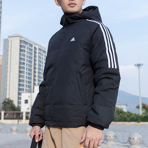 冬季羽绒服阿迪达斯保暖